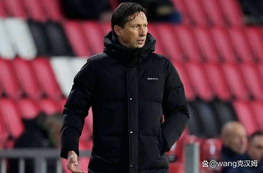 Yabo Sports-埃因霍温迎中超关键赛；窗口期队长鼓劲；引发热议；轮换策略成焦点的简单介绍-Yabo Sports