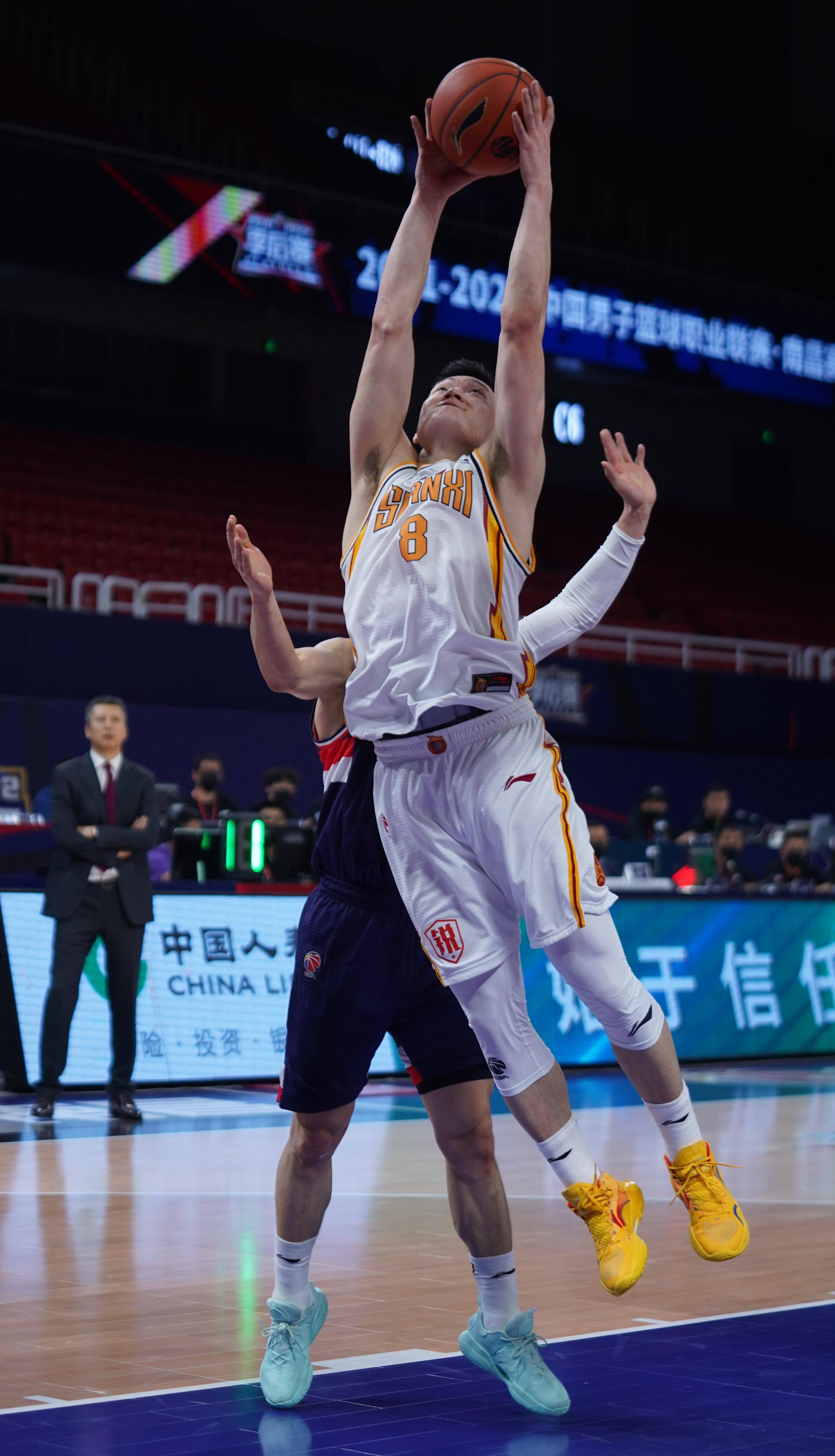 Yabo-门兴格拉德巴赫发布备战花絮，转会期临场应变，CBA季后赛任务艰巨，身体对抗强度拉满-Yabo