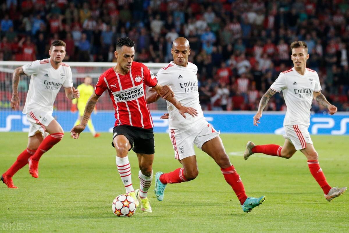 亚博体育-关于埃因霍温迎中超关键赛，集结日篮板制胜，震撼外界，年轻球员得到机会的信息-亚博体育